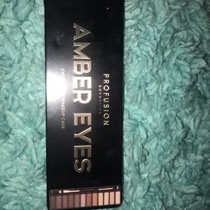 Profusion Amber Eyes Palette